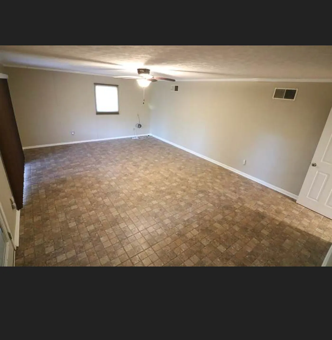 4 bed, 2500 sqft, $2,350 — Photo 4