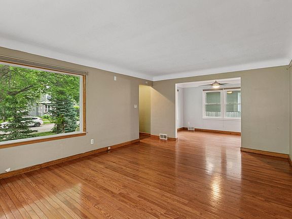 2nd image of 2744 Ulysses St NE