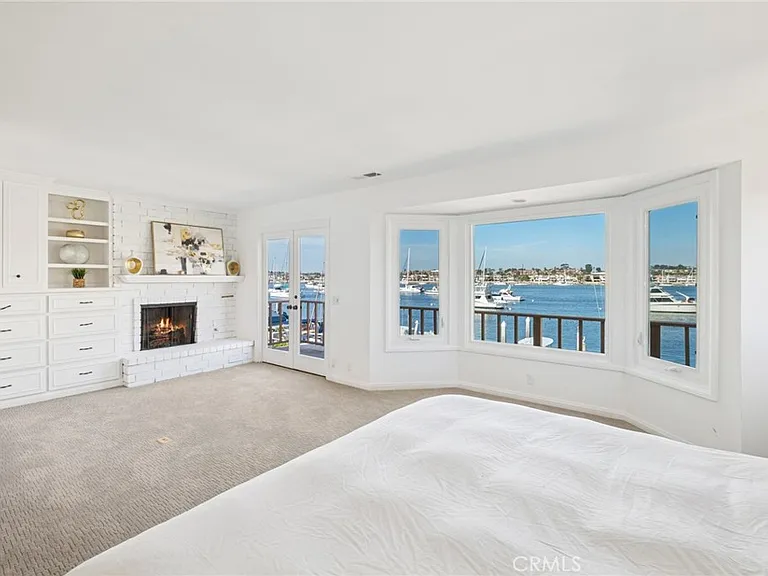 1214 E Balboa Blvd — Photo 18