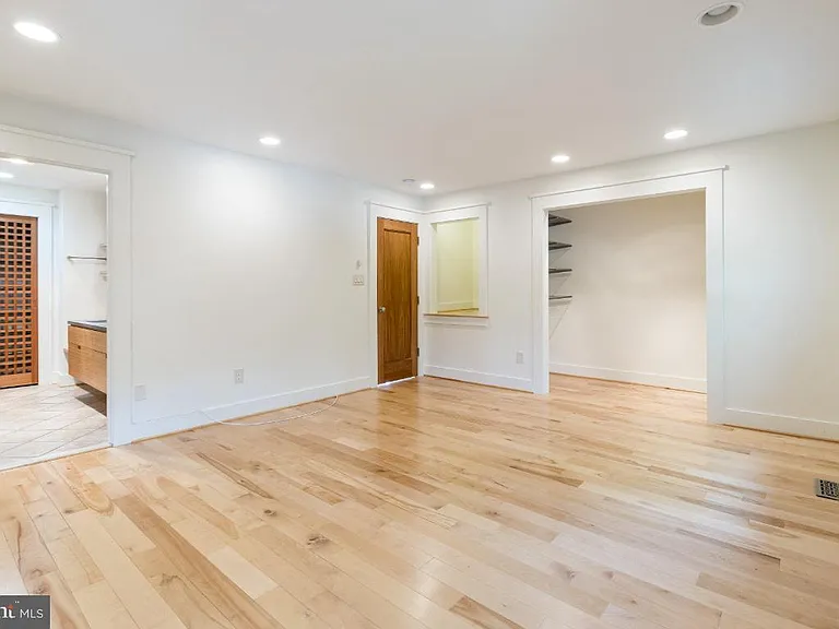 8209 Ruxton Crossing Ct — Photo 8