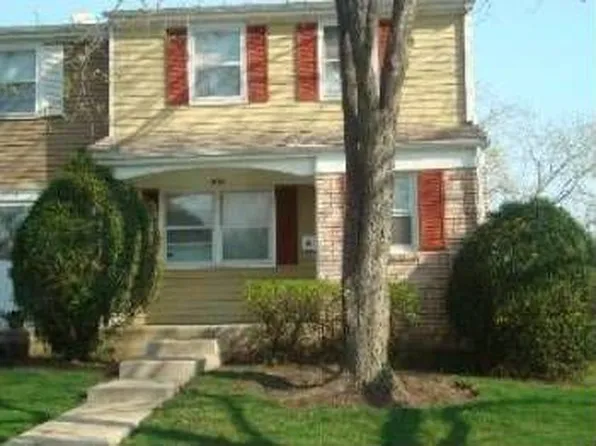 1036 Denham Pl, Schaumburg, IL 60194