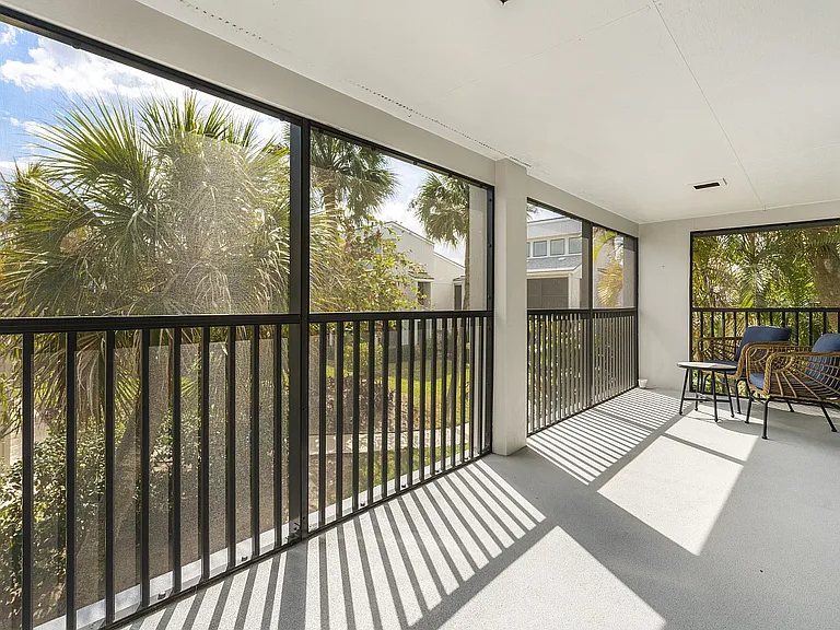 2155 Galleon Dr #E4 — Photo 30