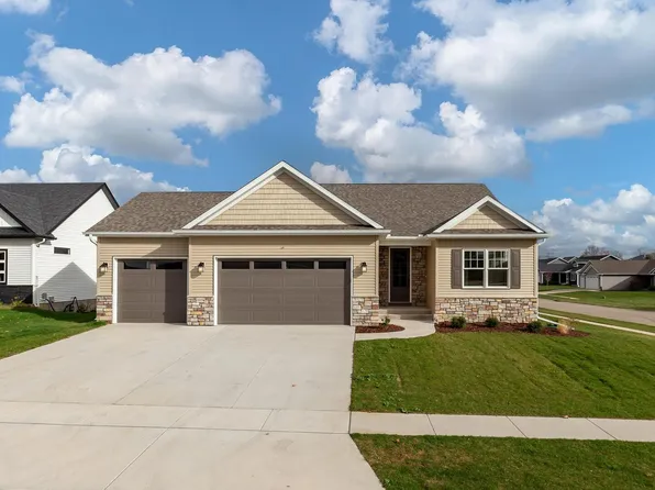 6105 Christie Ct, Davenport, IA 52807