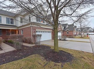 35 Harborside Way, Hawthorn Woods, IL 60047