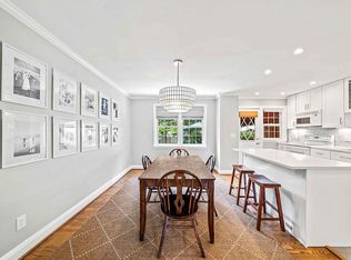 327 Old Trl, Baltimore, MD 21212