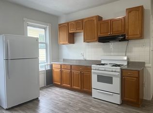 132 Endicott St #2, Worcester, MA 01610
