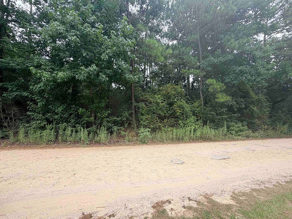 1st image of Ivanhoe Dr E