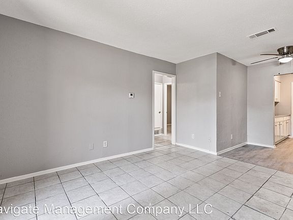 5th image of 815 Redbird Dr