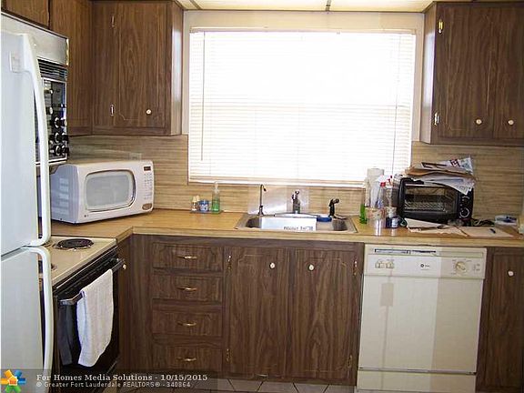 3rd image of 9501 Sunrise Lakes Blvd APT 307