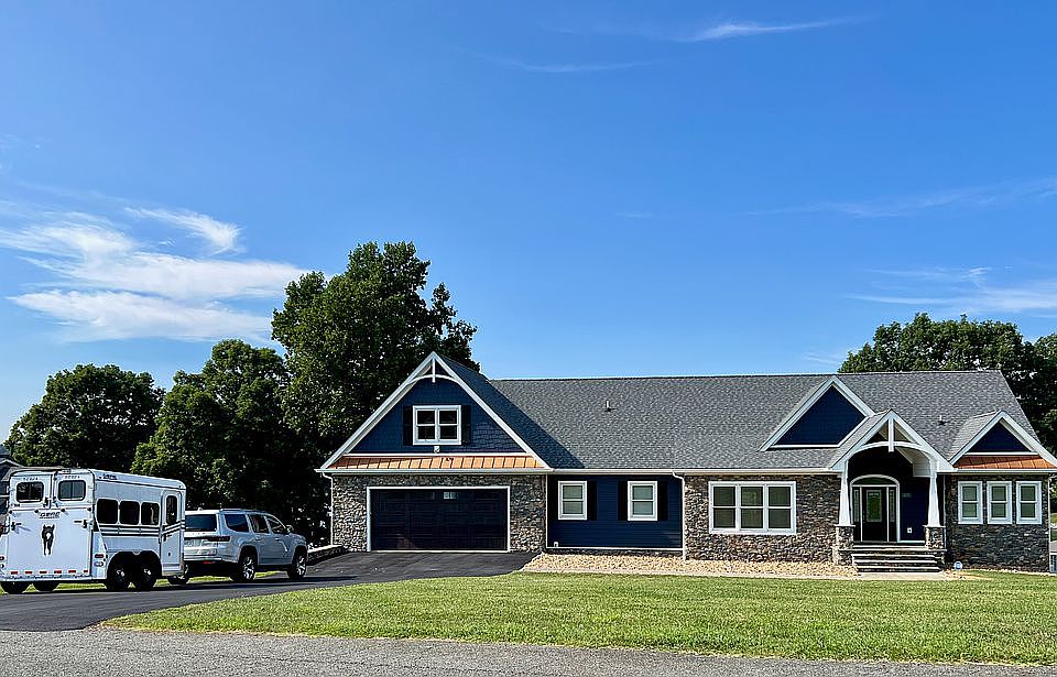1st image of 1031 Marina Ln