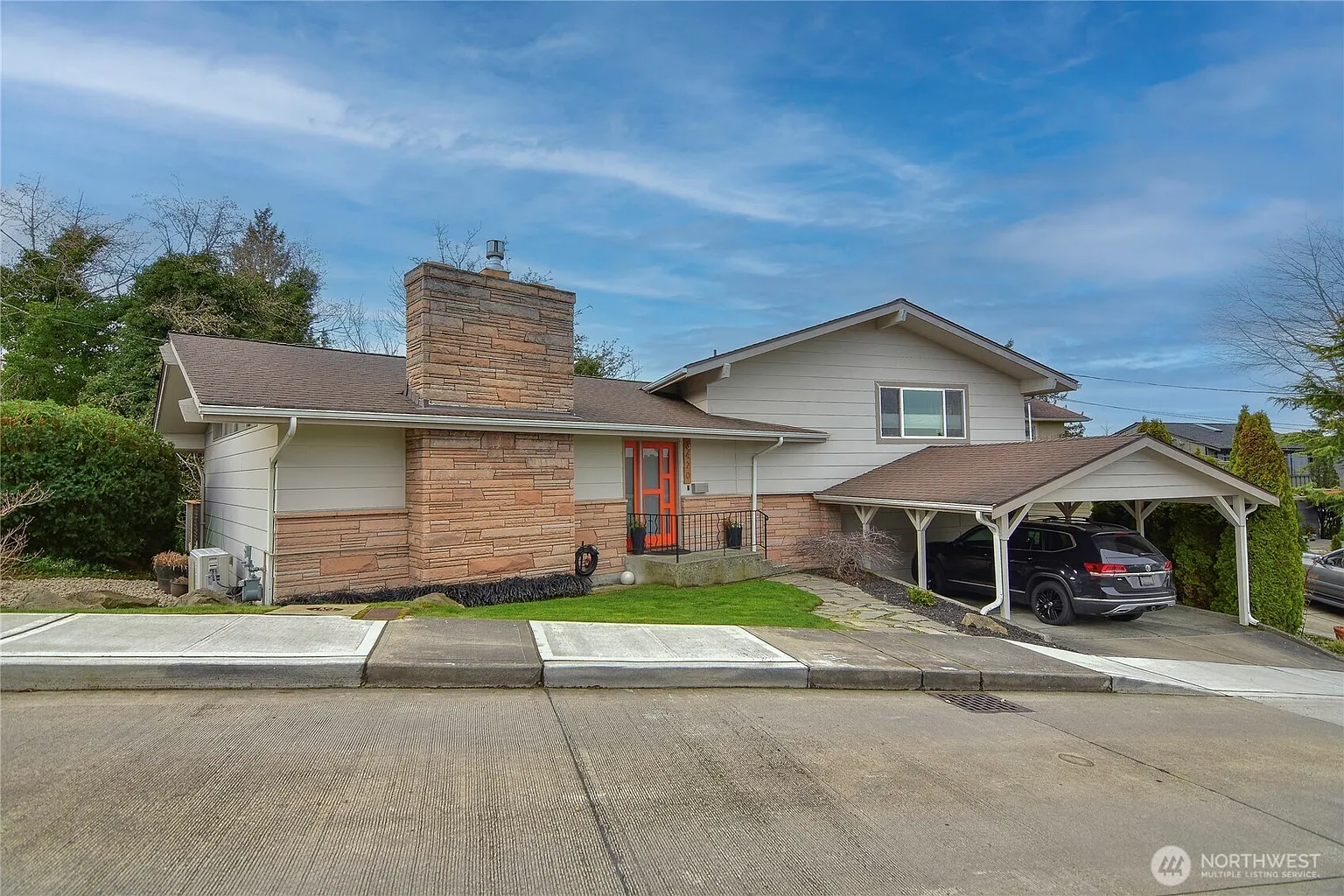 3420 Snohomish Avenue photo 1