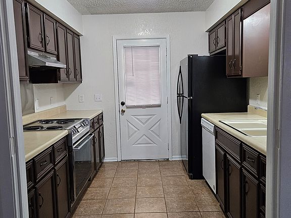 2nd image of 710 34th St NE