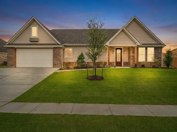 104 Skyline Dr, Glen Rose, TX 76043