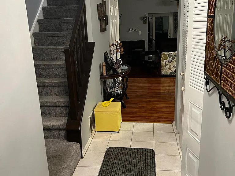 4 Britton Ct — Photo 3