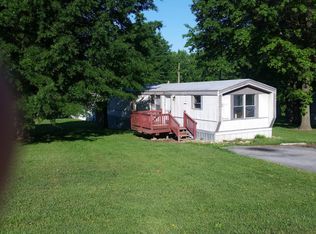 19 Sunny Acres Trailer Park #19, Vine Grove, KY 40175
