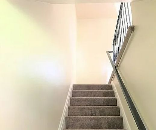 2nd image of 8500 Chestnut Oak Rd APT 2