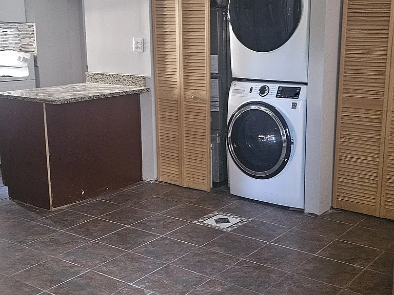 5717 N Kimball Ave #B — Photo 2