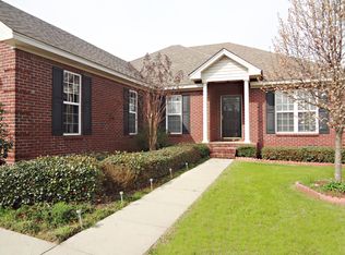 238 Brookshire Dr, Deatsville, AL 36022