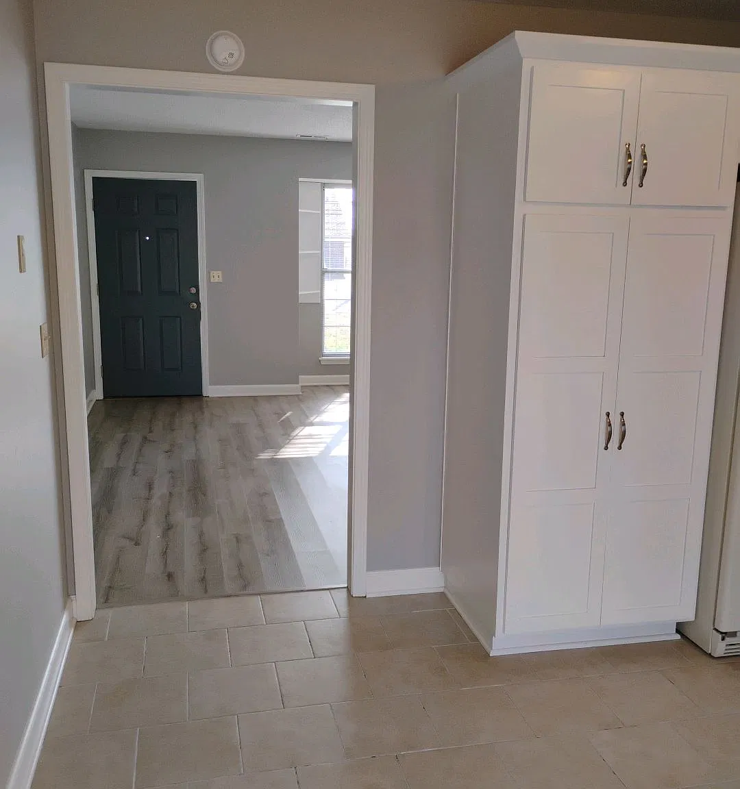 1012 Fox Run Dr - 1 — Photo 4