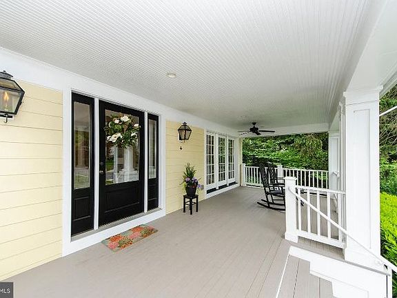 5th image of 4424 Vacation Ln