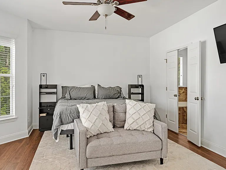 200 Renaissance Pkwy NE #308 — Photo 11
