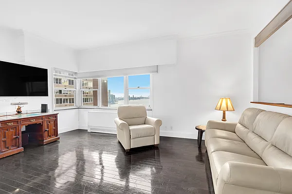 Rented by Douglas Elliman | media 10