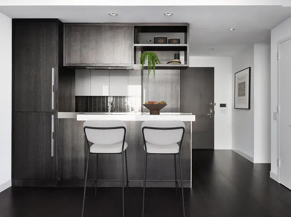 252 South Street image 4 of 23