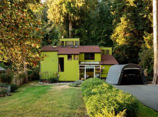 1540 Tunstall Blvd, Bowen Island, BC V0N1G2