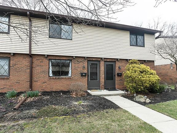 2nd image of 179 Nottingham Ct