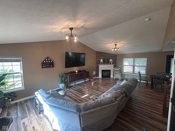 4th image of 4252 Fiddlesticks Dr