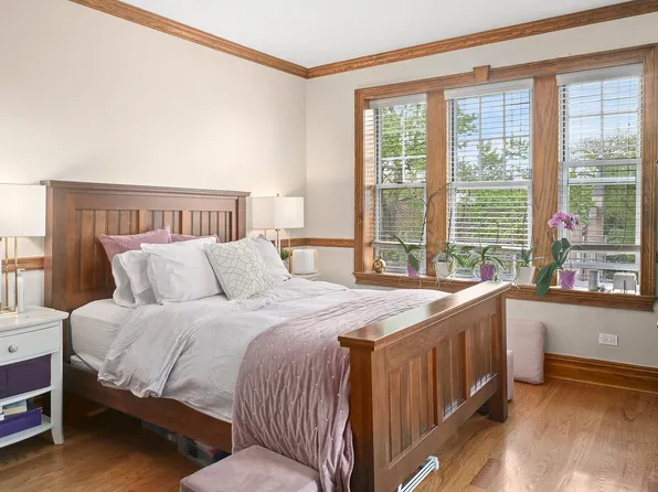 6039 Huxley Avenue image 6 of 10