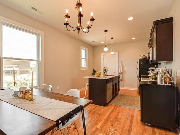 2nd image of 611 Madison St APT 2