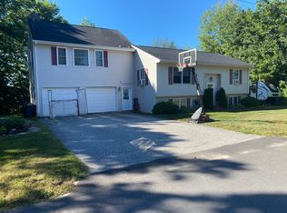 25 Owen St, Lewiston, ME 04240