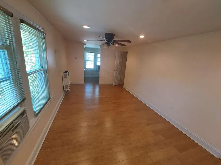 611 60th Pl — Photo 8