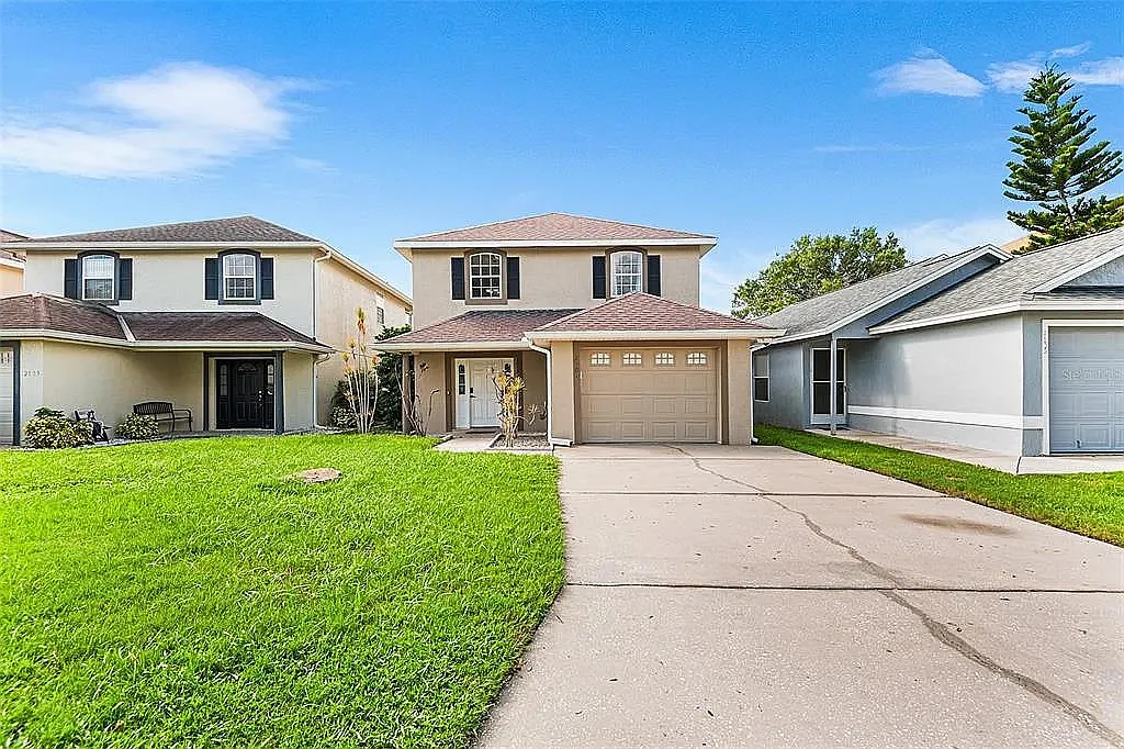 3 bed, 2.5 bath, 2592 sqft, $2,650 — Photo 3