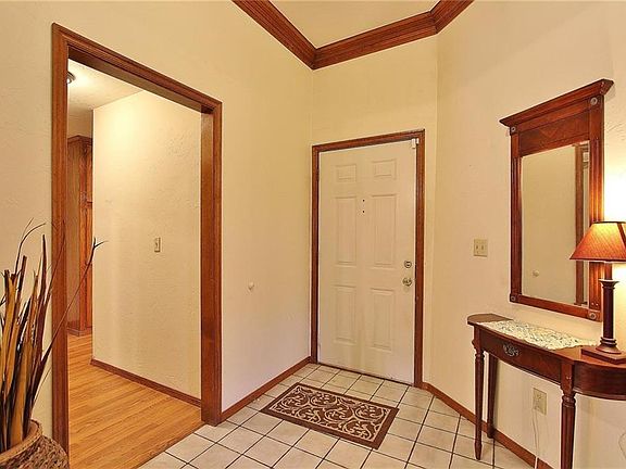 3rd image of 605 Greenfield Dr