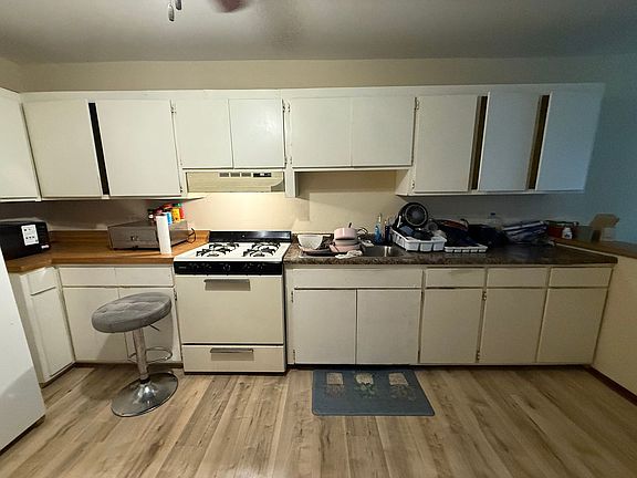 3rd image of 555-565 N Kent St #101
