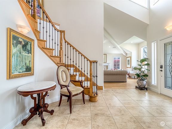 3rd image of 1009 Southview Drive