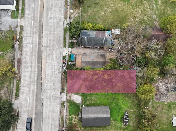 2917 Altoona St, Houston, TX 77026