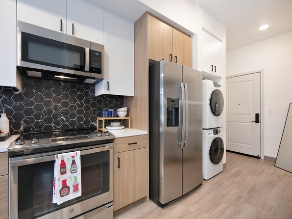 2761 Stockton Blvd #91BAB157E