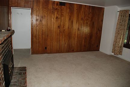2nd image of 1739 E Walnut Creek Pkwy