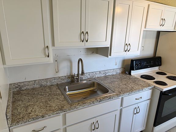 4th image of 23787 Stewart Ave APT B