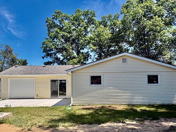 3rd image of 2173 Voyager St
