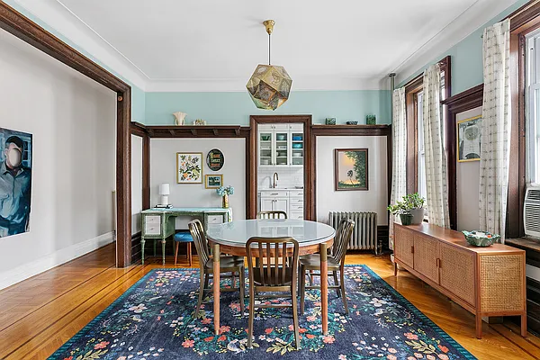 Sold by Compass | media 9