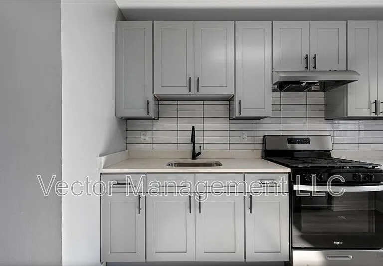 1476 Chapel St #301 — Photo 8
