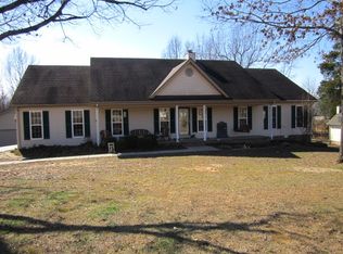 349 Lake Forest Ln, Gilbertsville, KY 42044