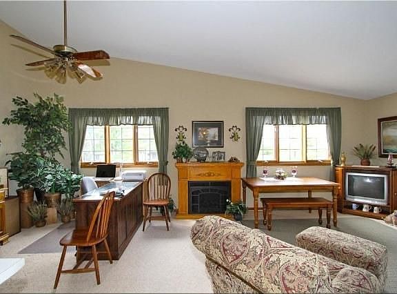 3rd image of 1419 Sun Valley Dr Unit 201