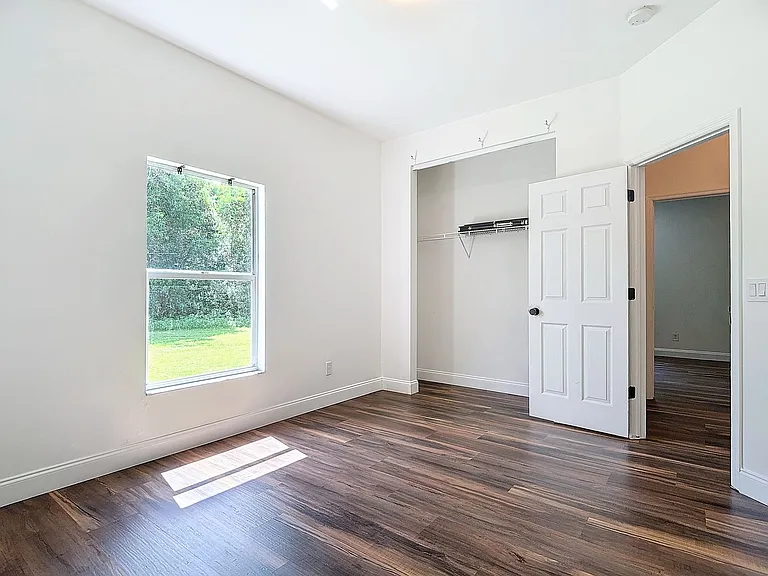 130 16th Ave NE — Photo 38