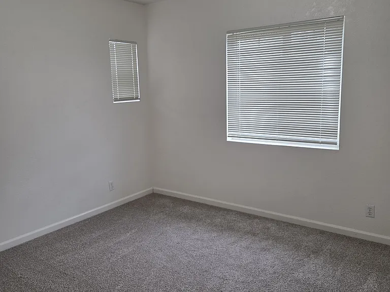 1627 Riley Ln — Photo 19