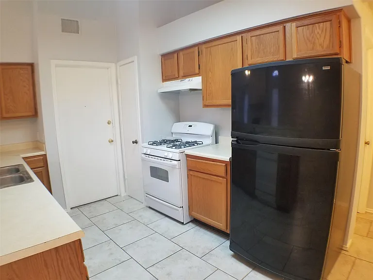 8310 Los Ranchos Dr — Photo 10